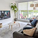 La vie est belle: FREE PARKING, GYM, ROOFTOP TERRACE