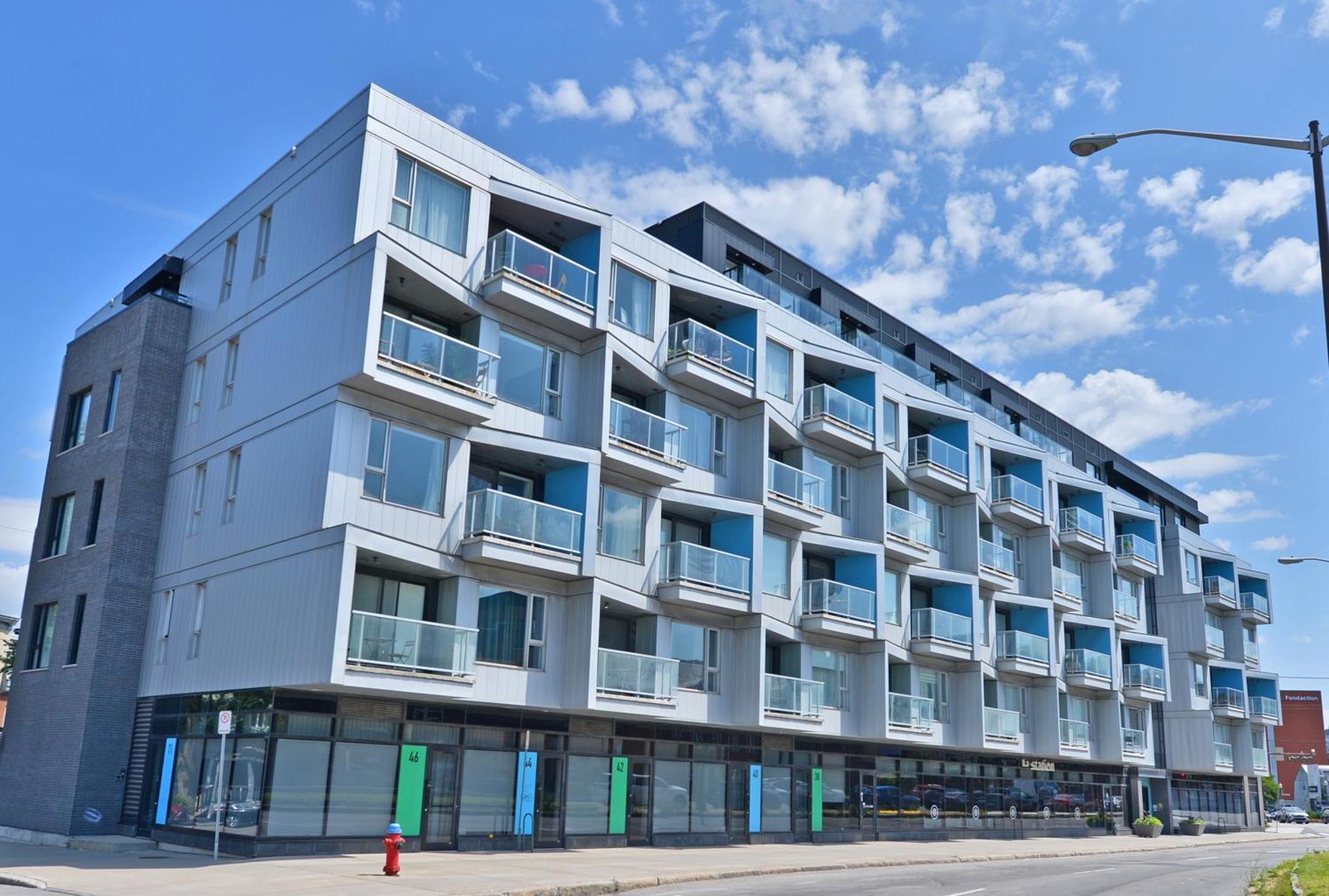La Vie Est Belle: Free Parking, Gym, Rooftop Terrace Appartement