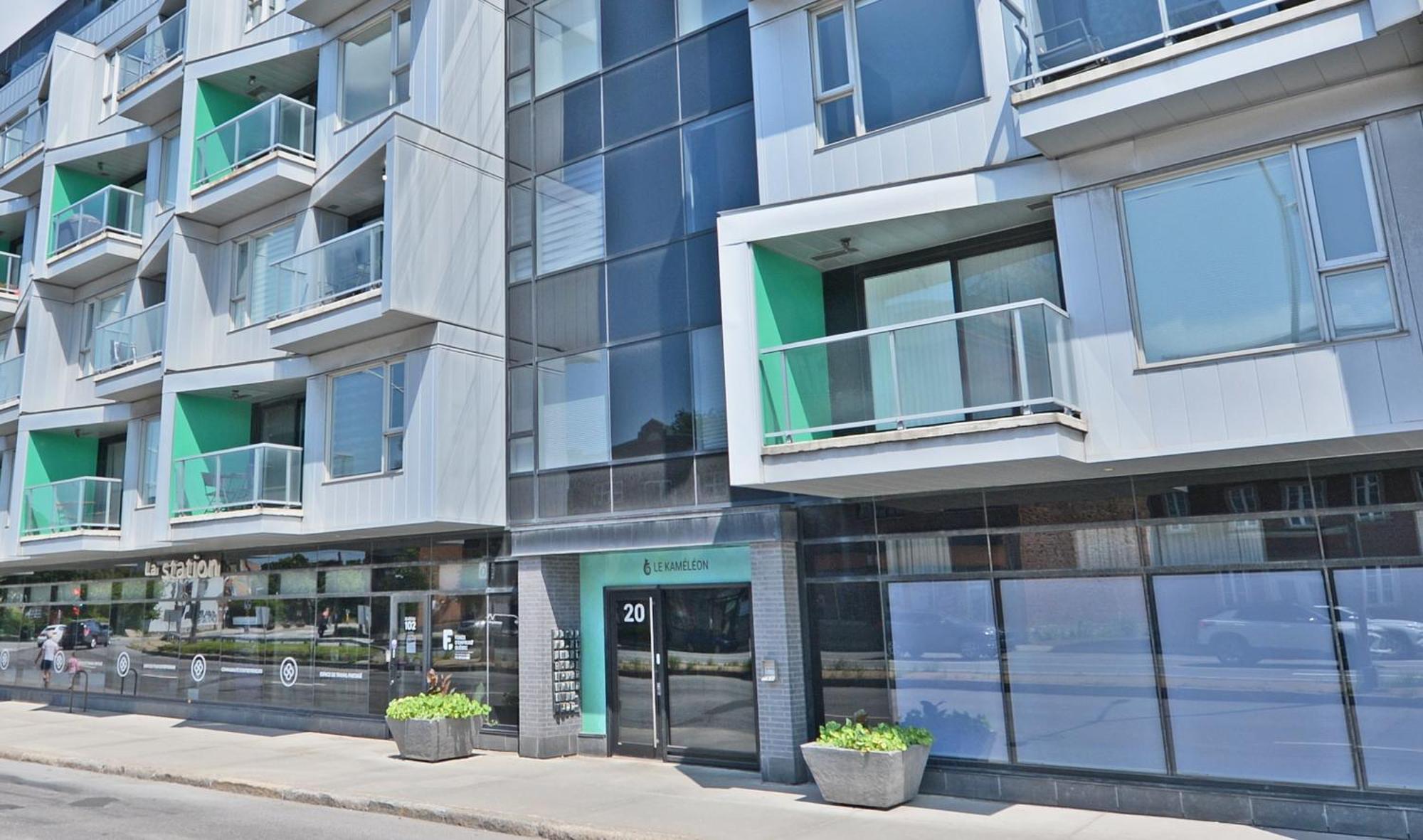 La Vie Est Belle: Free Parking, Gym, Rooftop Terrace