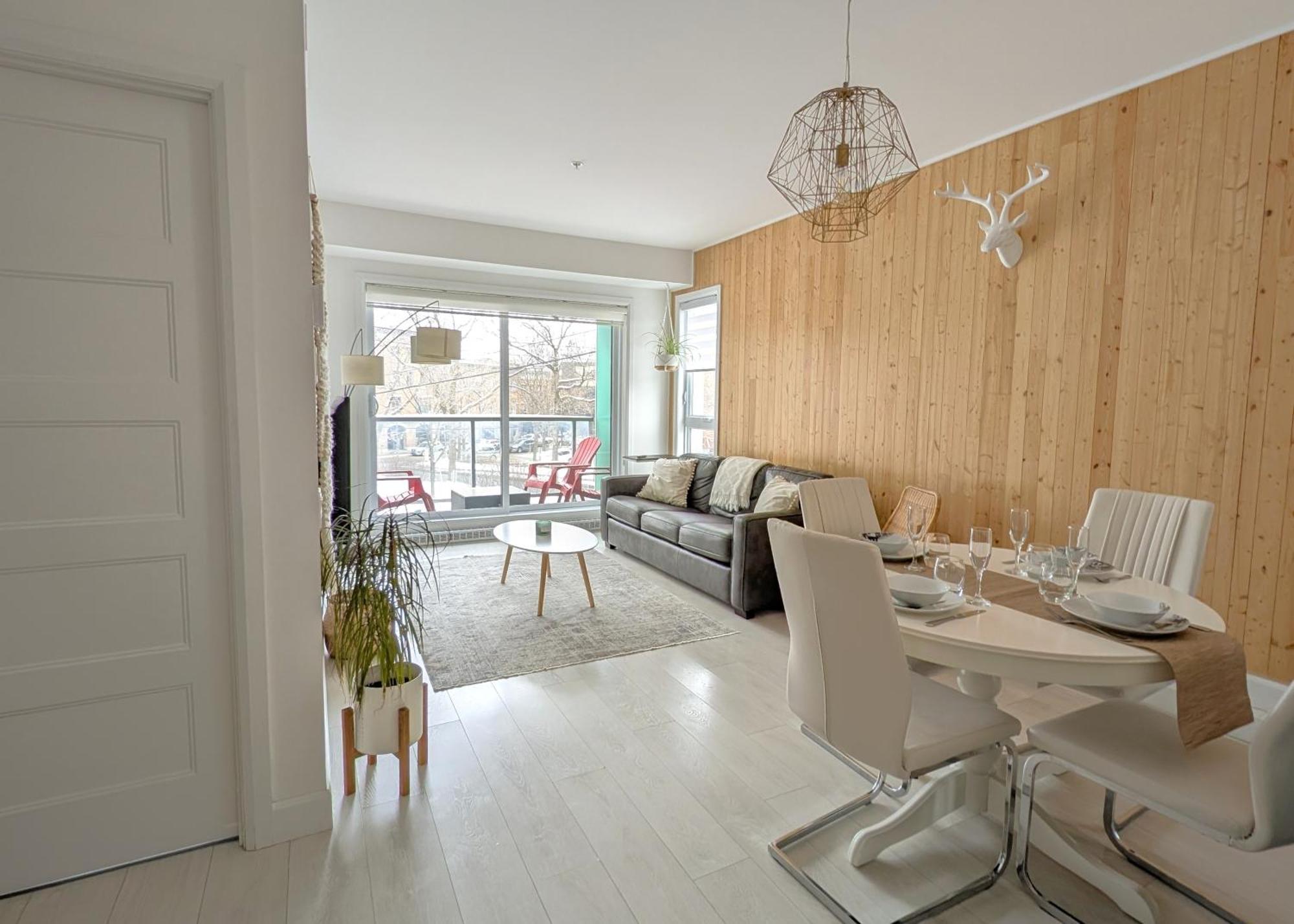 La Vie Est Belle: Free Parking, Gym, Rooftop Terrace *