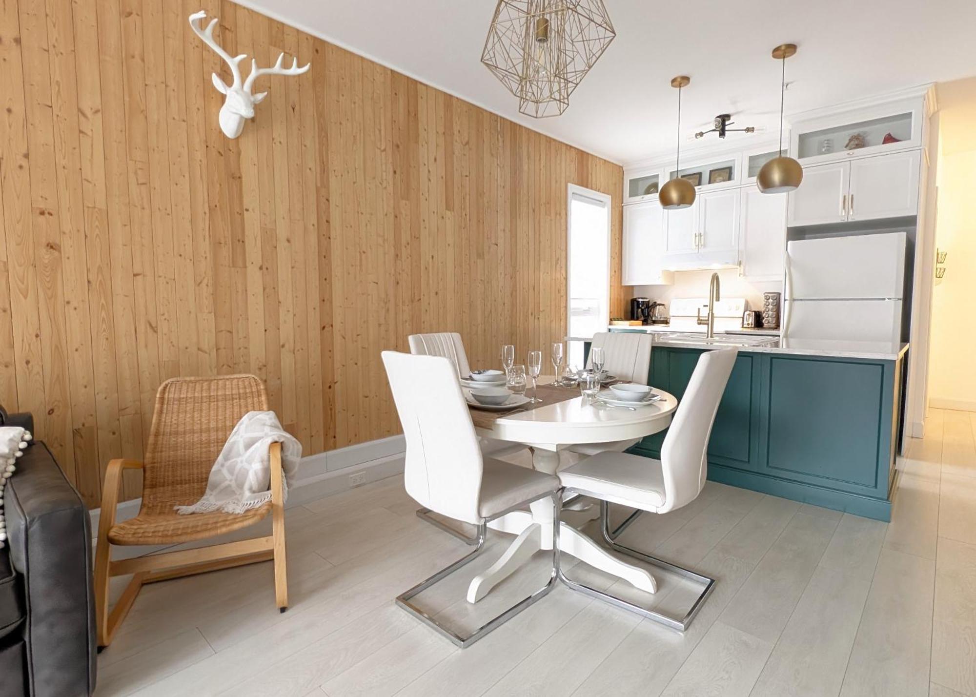 La Vie Est Belle: Free Parking, Gym, Rooftop Terrace Apartment *
