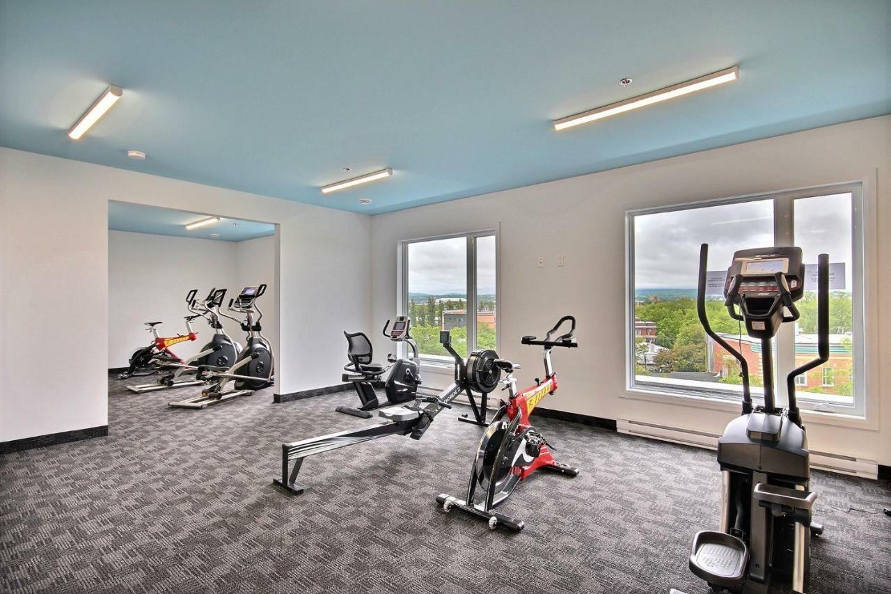 La Vie Est Belle: Free Parking, Gym, Rooftop Terrace Apartment Quebec City